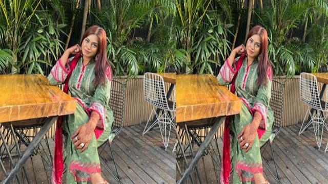 Tamil Sumaiya Giving Blowjob And Threesome Fuck