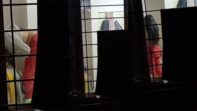 Neighbor Girl Changing Clothes Arousing Video HD