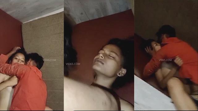 19yr College Girl Hot – Fucking With Lover Video